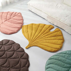 AyipetsStore_dog_blanket_yellow_leaf04