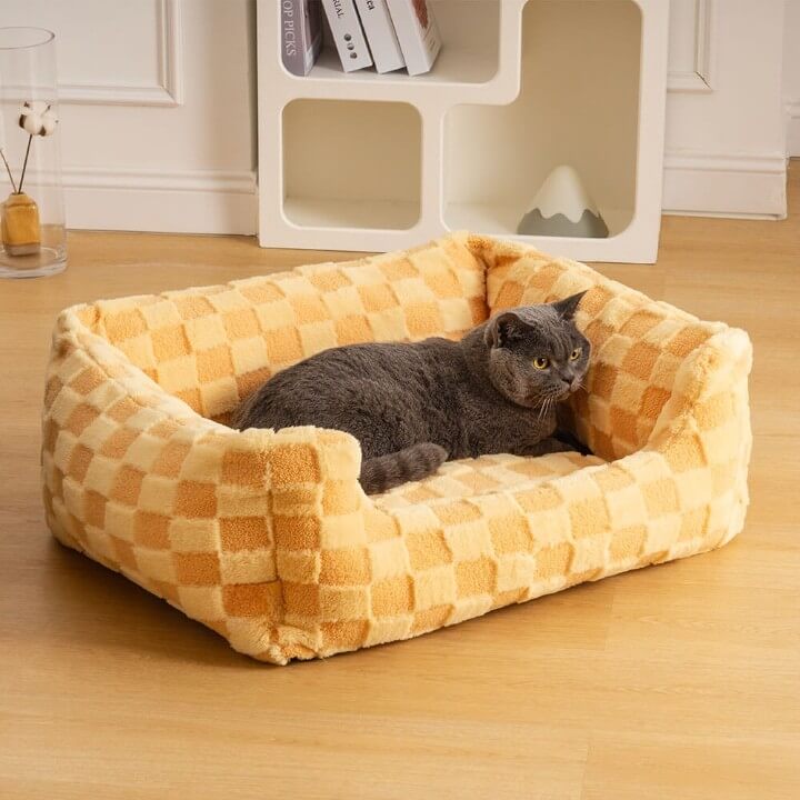 Tufted Comfty Square Checkered Dog & Cat Bed