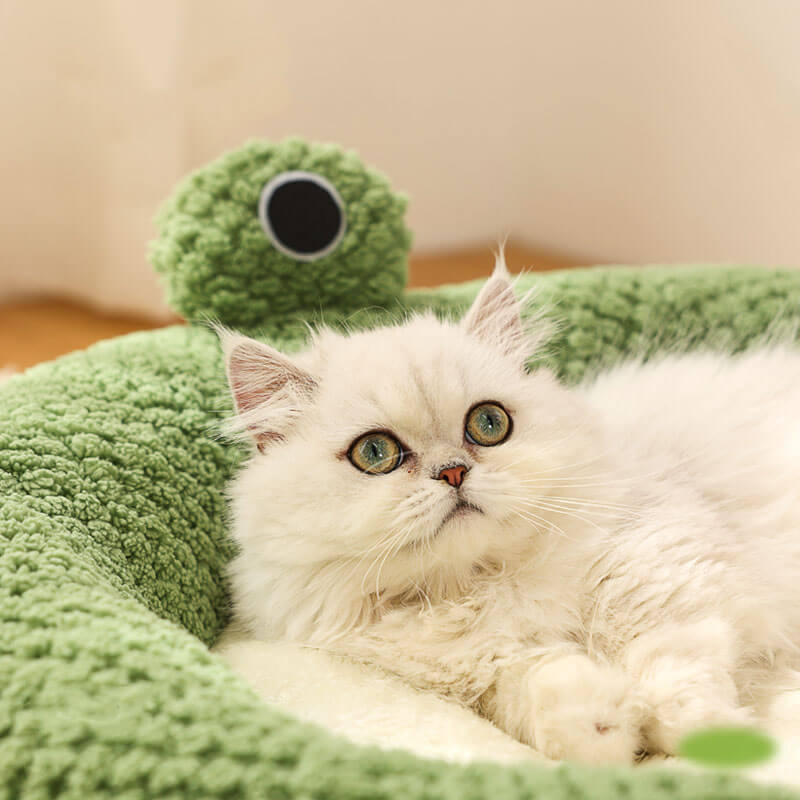 Adorable Frog Shape Wrapped Pet Bed Cat Cave